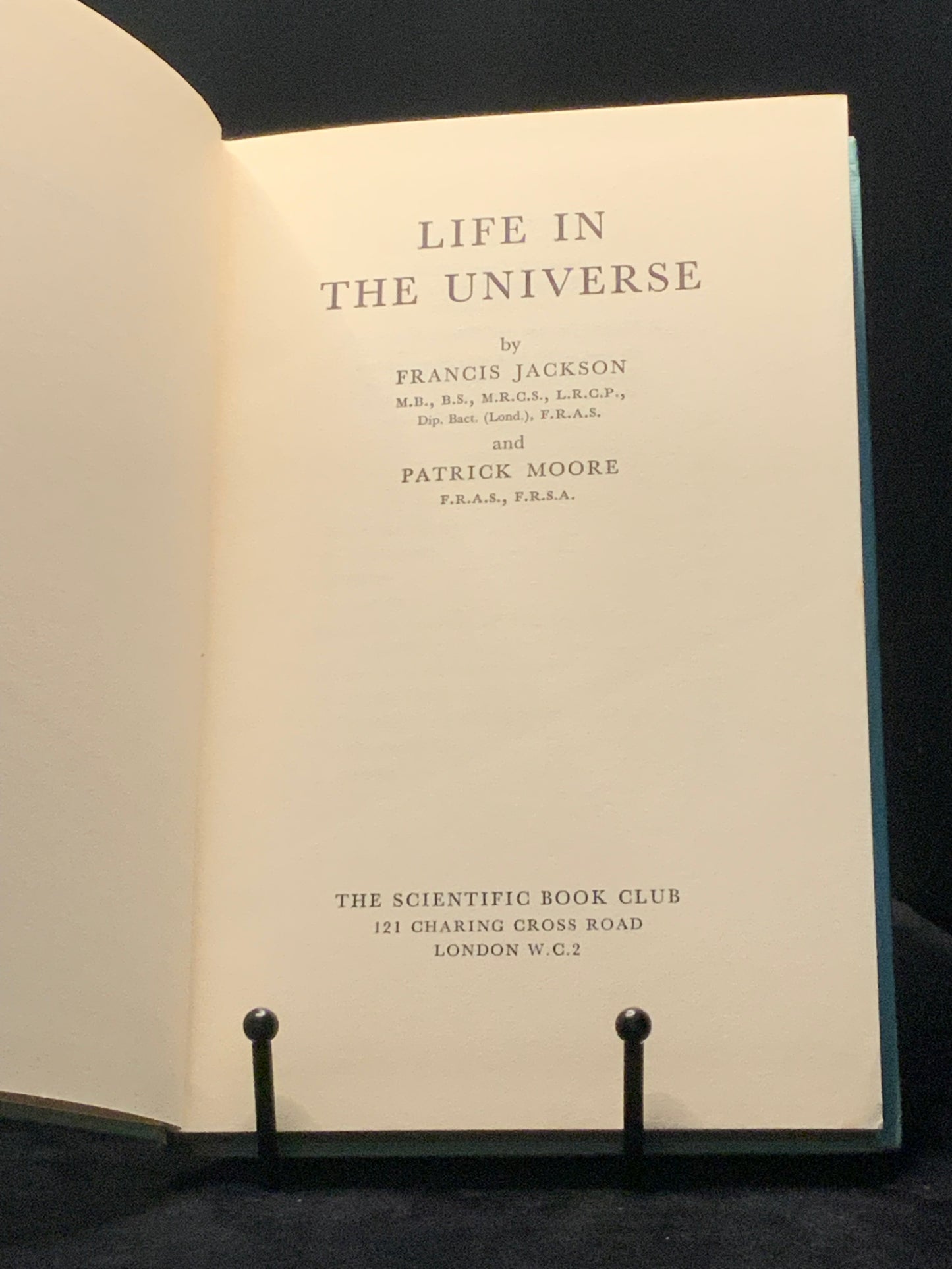 Life in the Universe Jackson Moore 1962 HB Scientific Book Club