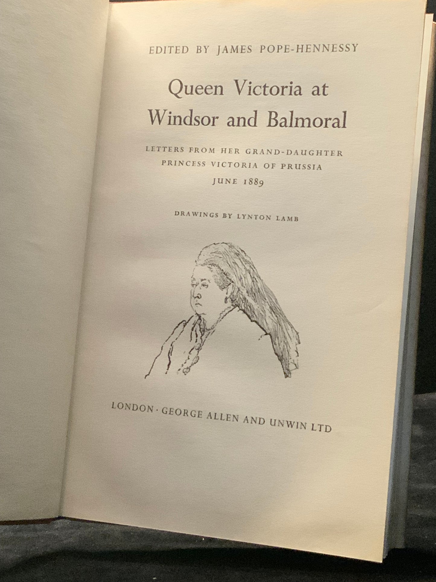 Queen Victoria Windsor Balmoral Letters Pope-Hennessy 1959