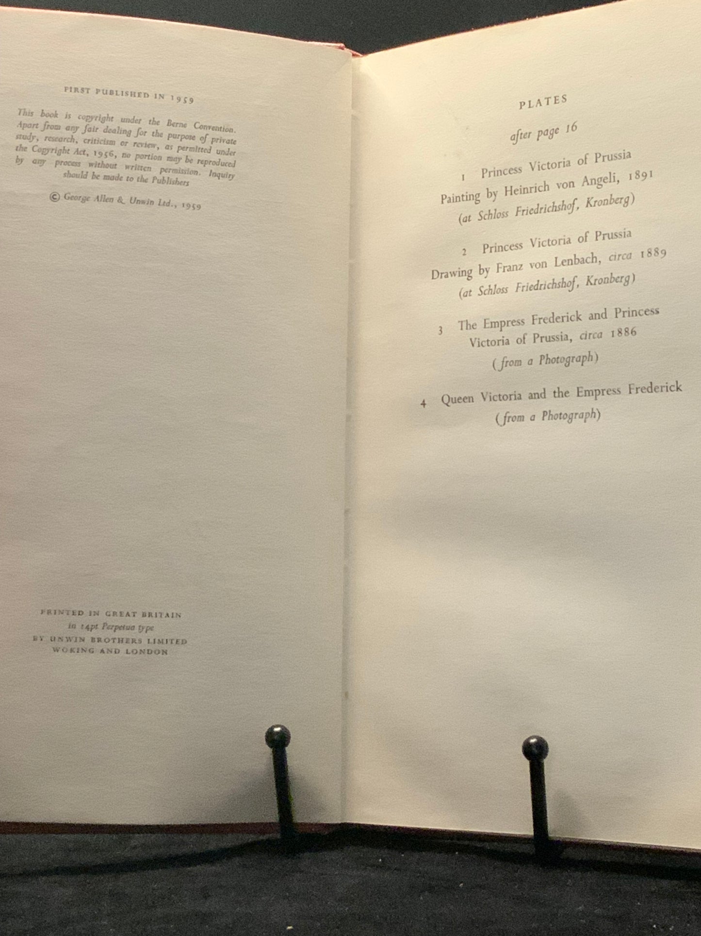 Queen Victoria Windsor Balmoral Letters Pope-Hennessy 1959
